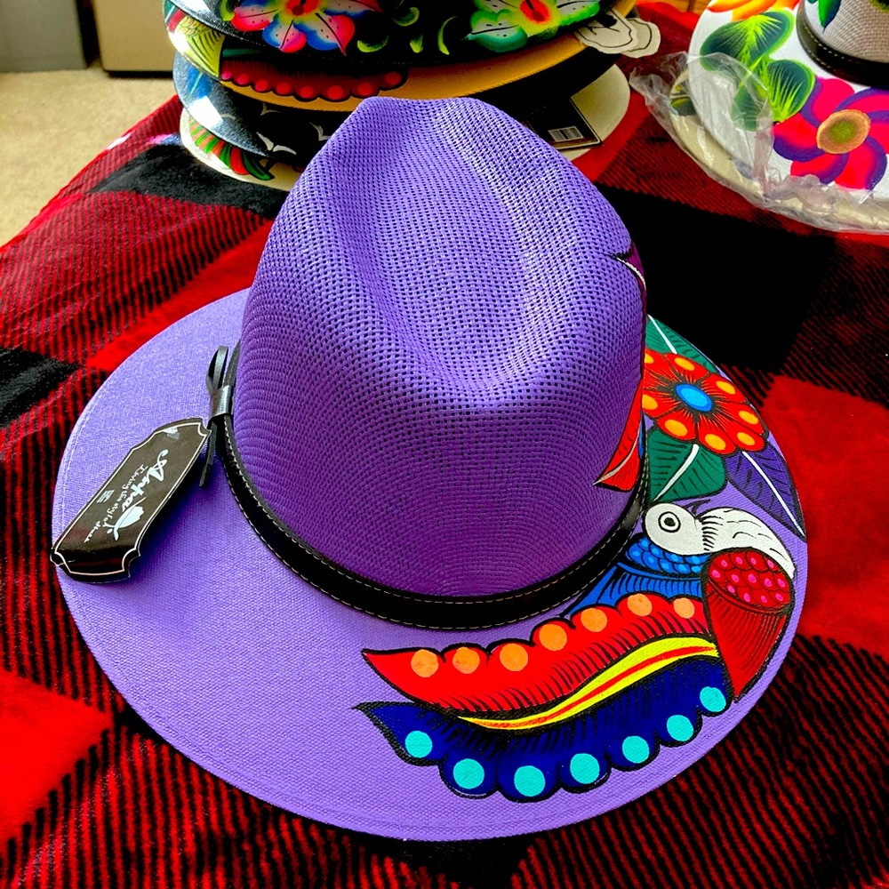 “Authentic Mexican “hand painted Panamá style hat